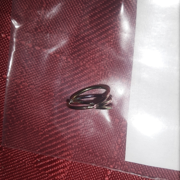 NWT 14K Gold nose ring - Picture 5 of 6